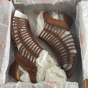 Bella Vita size 8 one inch heel; genuine leather